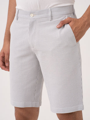 Luna grey stretchable trousers by pant project, showcasing the tailored fit and comfortable fabric.