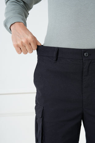 black cargo half pants