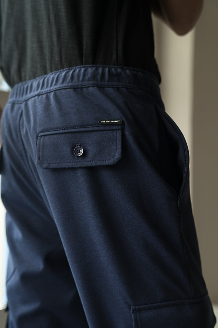 insignia blue cargo pants outfit men
