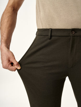 Tetsu Brown Power-Stretch Pants