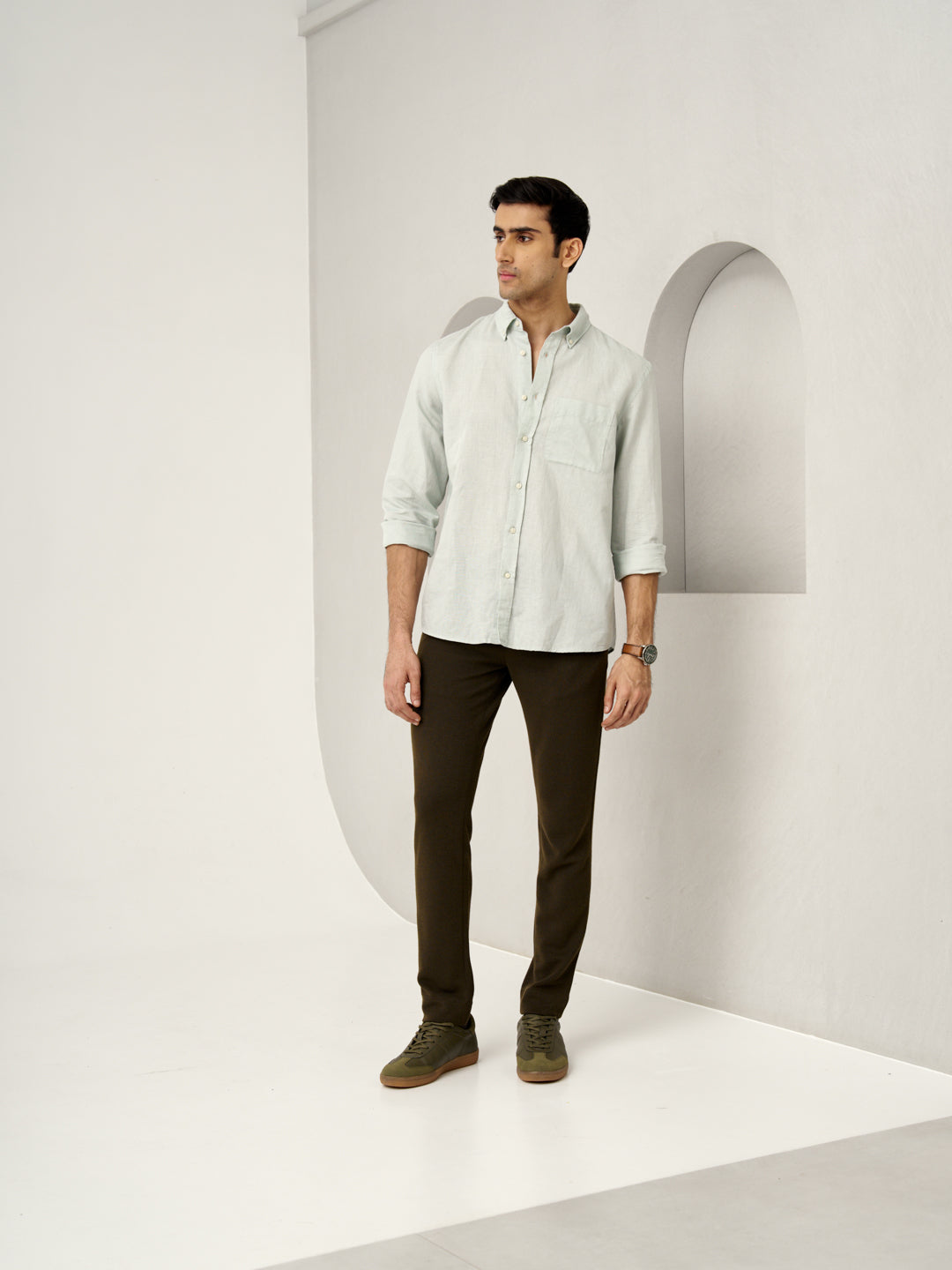 model in light green shirt and dark brown oliver texture pants from the Pant Project