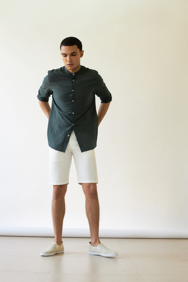 Chino shorts in white cotton fabric